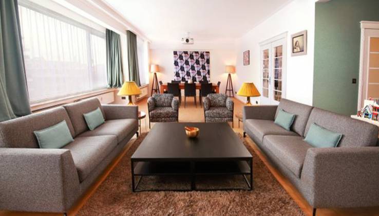 Louise – Magnifique appartement de 200m² de 2 chambres, 2 SDB avec terrasses arrière. 