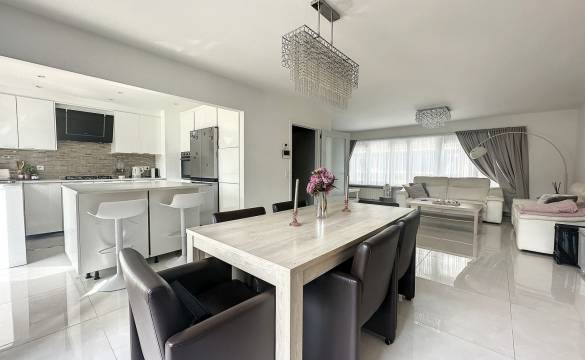 Villa in Coral Gables