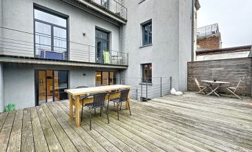 Bel appt meublé avec belle terrasse (+-50m²) / Chatelain 