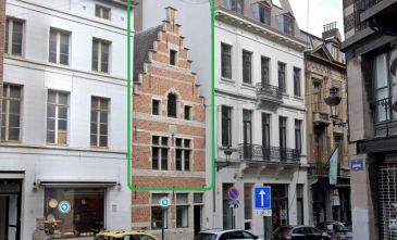Beau triplex (+-200m²) situé à deux pas de la place du Sablon.