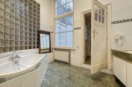 Gallery 01