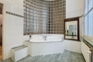 Gallery 01