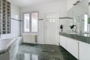 Gallery 01