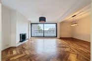 Gallery 01
