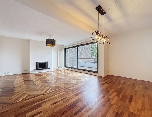 Lumineux appt (+-132m²) - 2 chambres + 3 terrasses.