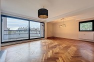 Gallery 01