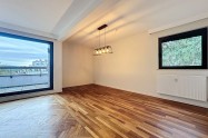 Gallery 01
