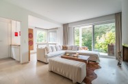 Gallery 01
