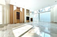 Gallery 01